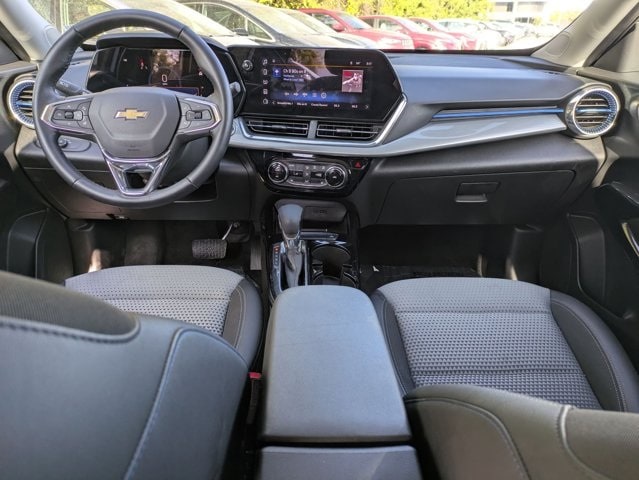 Thumbnail: 2025 Chevrolet Trax - 18