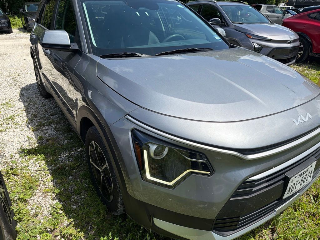 Thumbnail: 2025 Kia Niro - 9
