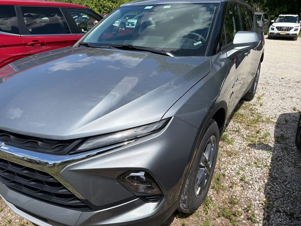 2025 Chevrolet Blazer 2.0T 2LT FWD's photo