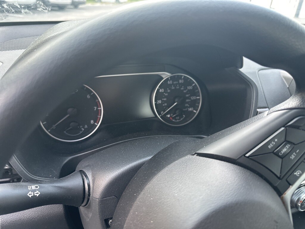 2024 Nissan Altima 2.5 SV photo 4