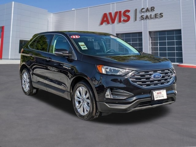 2022 Ford Edge Titanium 3