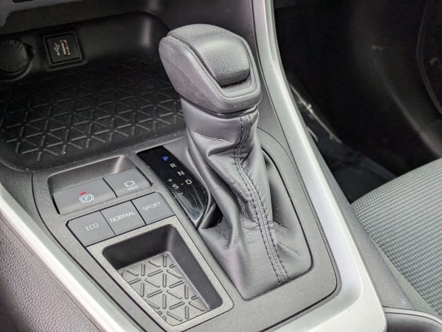 Thumbnail: 2024 Toyota RAV4 - 19