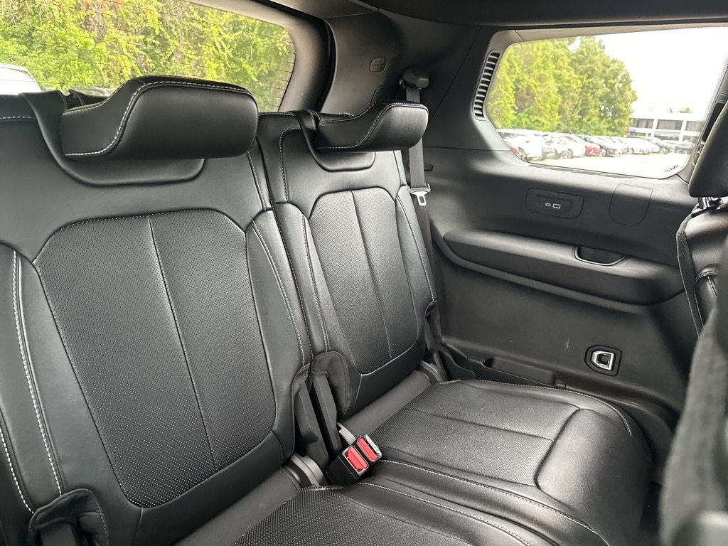 Thumbnail: 2024 Jeep Grand Cherokee L - 9