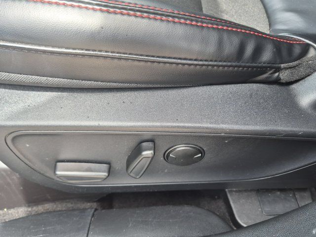2025 Ford Escape ST-Line - Photo 14