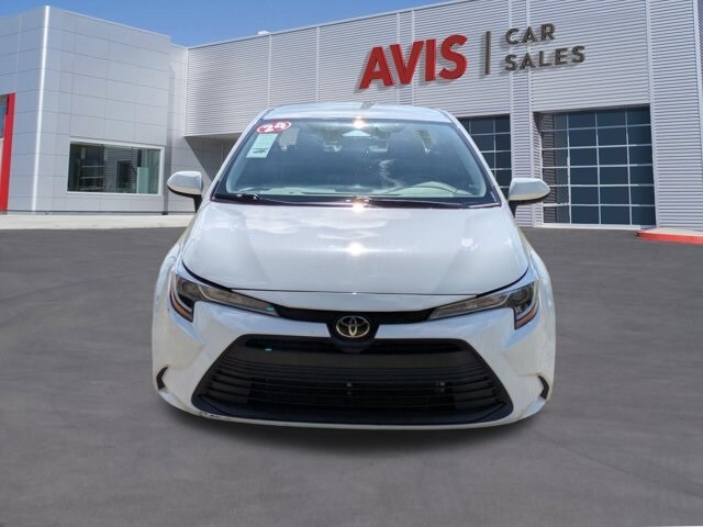 2024 Toyota Corolla LE photo 2