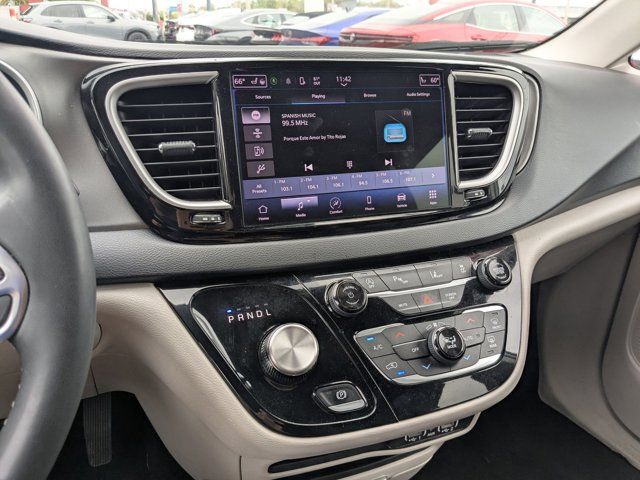 Thumbnail: 2023 Chrysler Pacifica - 20