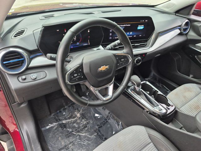 Thumbnail: 2025 Chevrolet Trax - 15