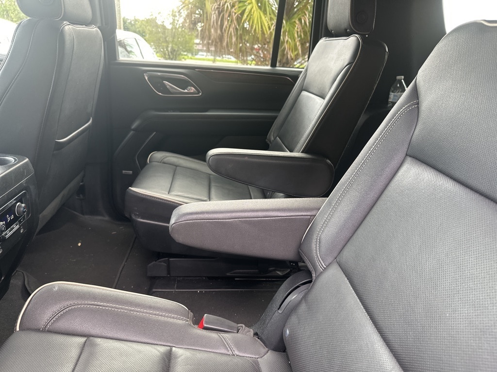 Thumbnail: 2023 Chevrolet Suburban - 7