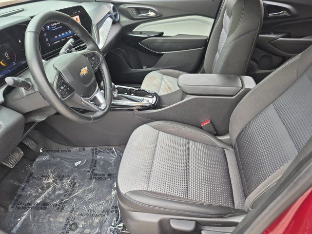 Thumbnail: 2025 Chevrolet Trax - 24
