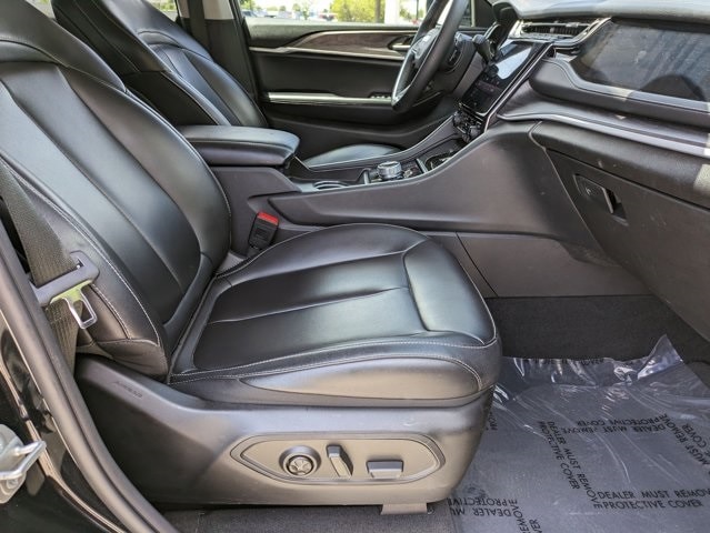 2023 Jeep Grand Cherokee 4xe 32