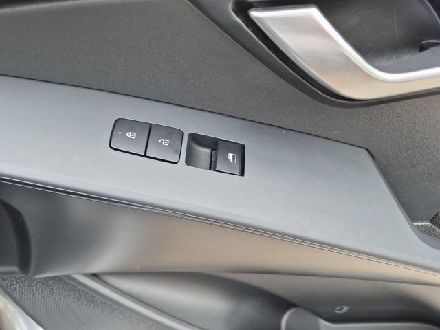 Thumbnail: 2025 Kia Niro - 33