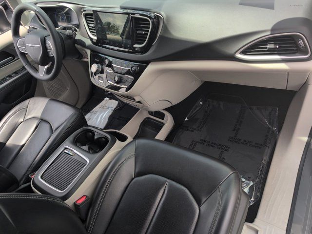 Thumbnail: 2023 Chrysler Pacifica - 31