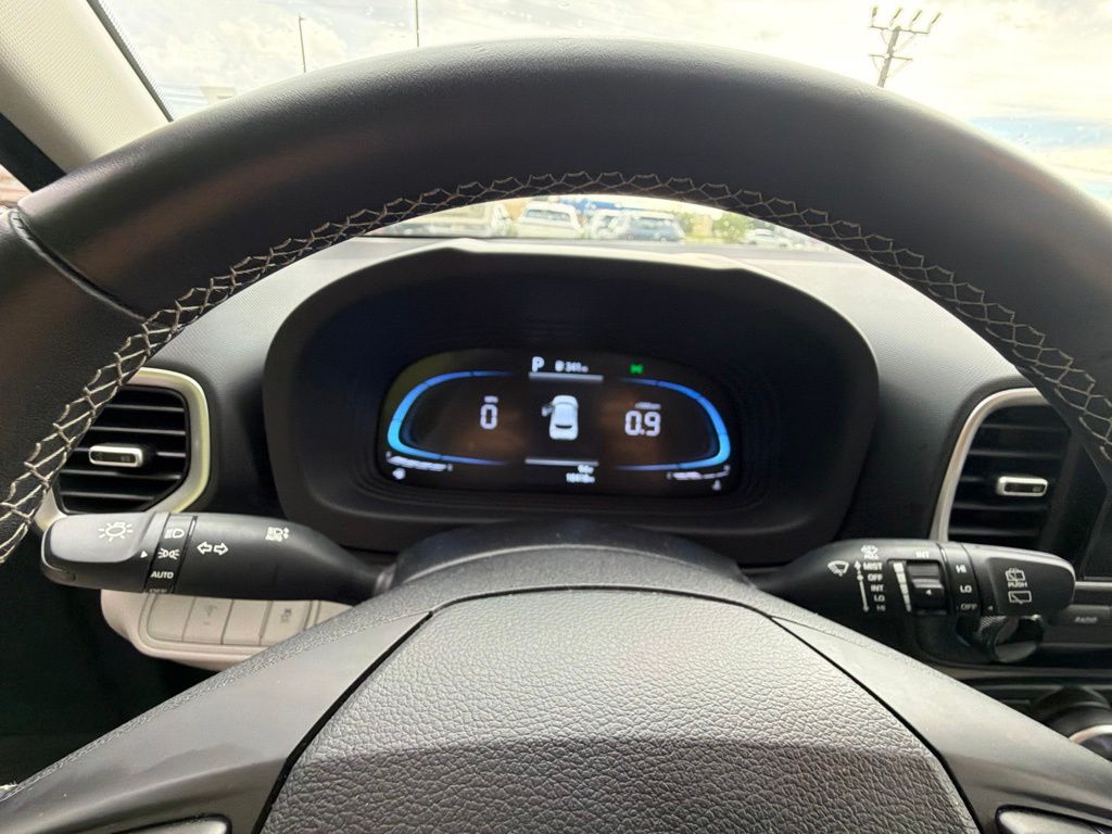 Thumbnail: 2025 Hyundai Venue - 3