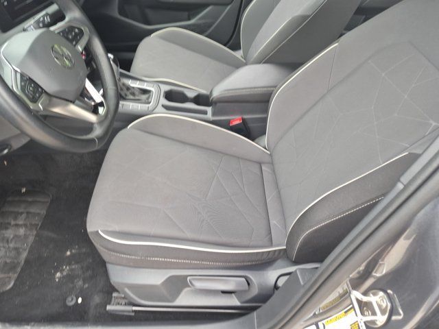 2025 Volkswagen Jetta Sport - Photo 24
