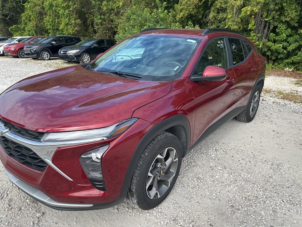 Certified 2025 Chevrolet Trax LT SUV