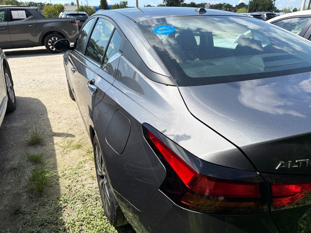 Thumbnail: 2025 Nissan Altima - 7