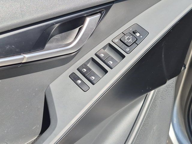 Thumbnail: 2025 Kia Niro - 13