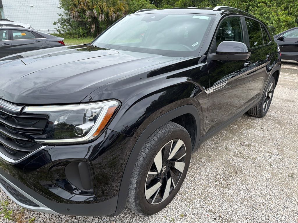 2025 Volkswagen Atlas Cross Sport's photo