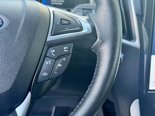 Thumbnail: 2022 Ford Edge - 21