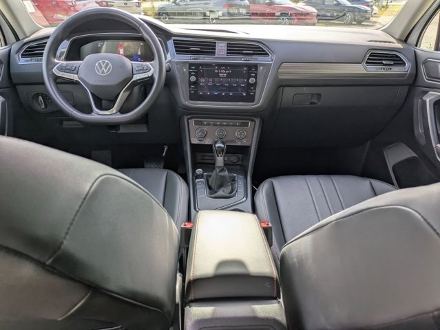 Thumbnail: 2024 Volkswagen Tiguan - 18