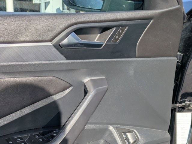 Thumbnail: 2024 Volkswagen Jetta - 3