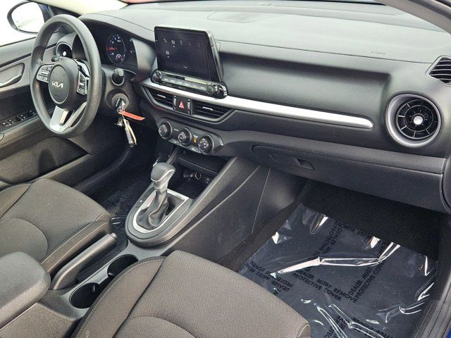 Thumbnail: 2024 Kia Forte - 31