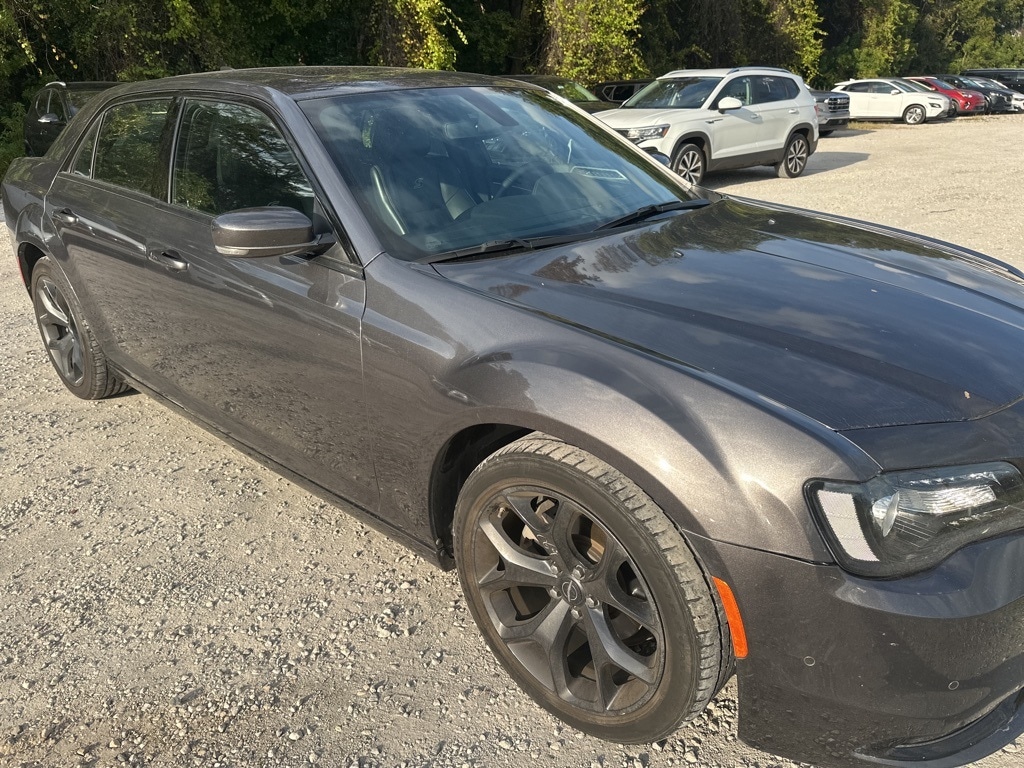 Thumbnail: 2023 Chrysler 300 - 3