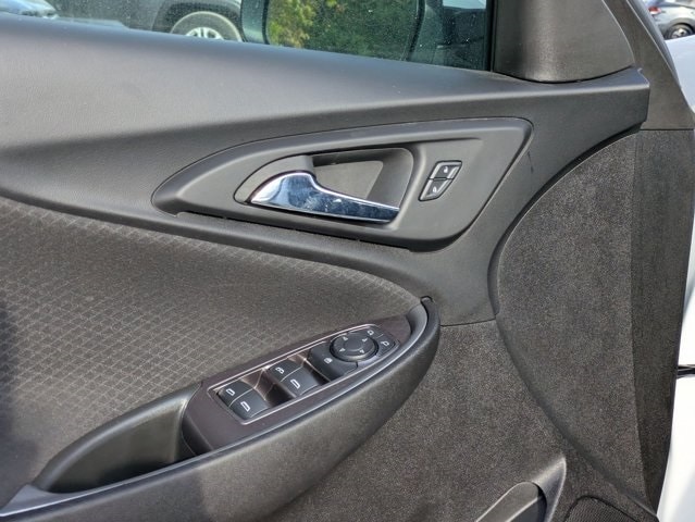 Thumbnail: 2024 Chevrolet Malibu - 3