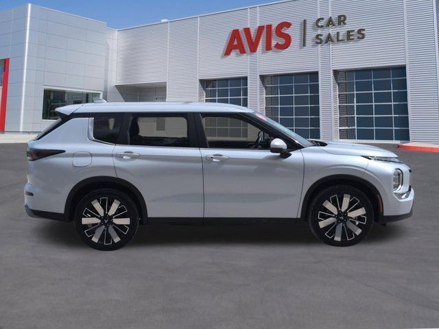 Thumbnail: 2025 Mitsubishi Outlander - 5