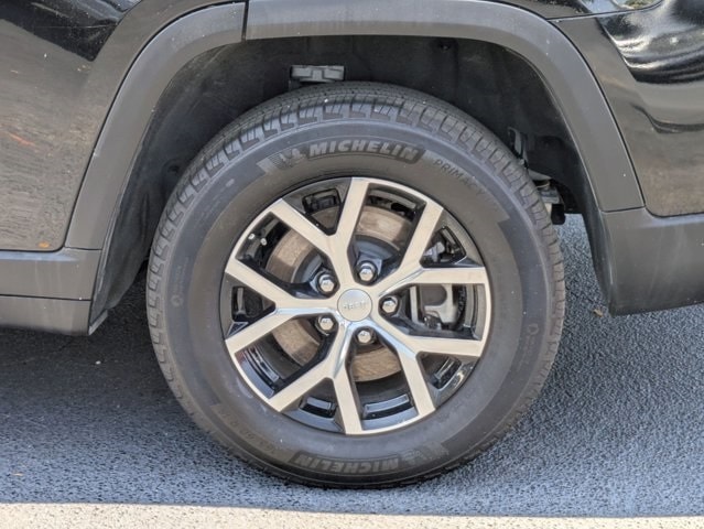 Thumbnail: 2024 Jeep Grand Cherokee L - 32