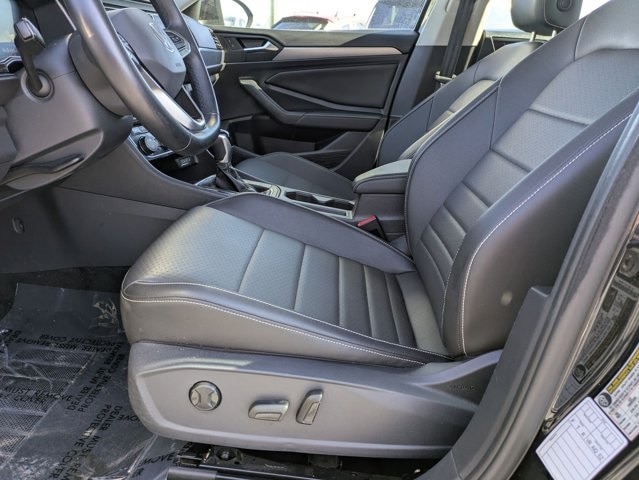 Thumbnail: 2024 Volkswagen Jetta - 17