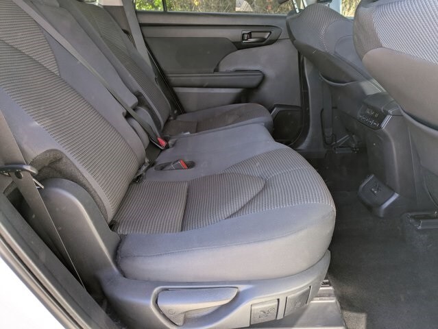 Thumbnail: 2024 Toyota Highlander - 24