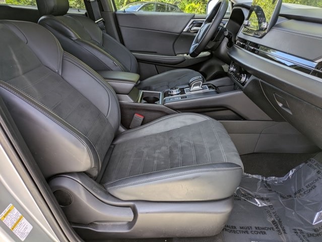 Thumbnail: 2024 Mitsubishi Outlander - 32