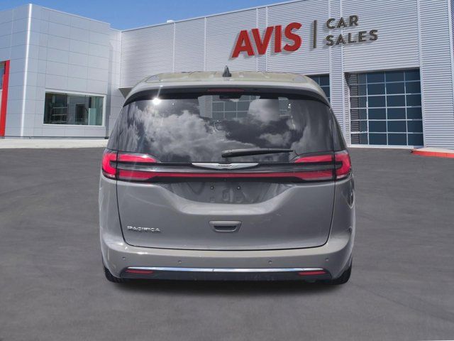 Thumbnail: 2023 Chrysler Pacifica - 7