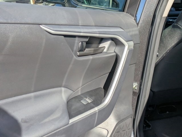 Thumbnail: 2025 Toyota RAV4 - 27