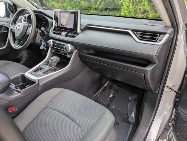 Thumbnail: 2024 Toyota RAV4 - 32