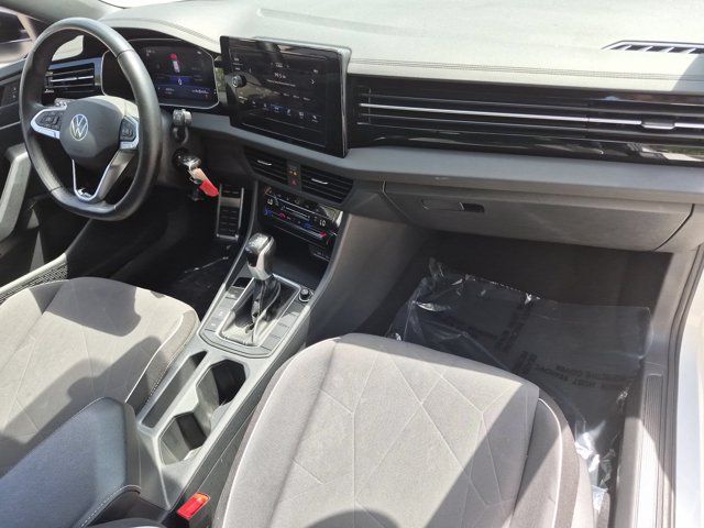 Thumbnail: 2025 Volkswagen Jetta - 31