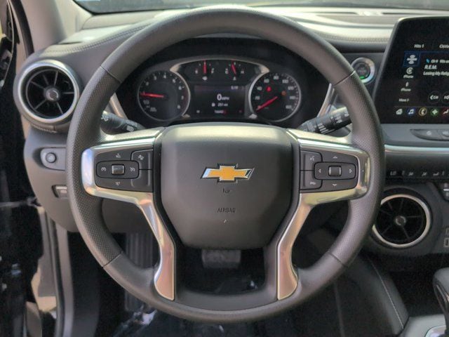 Thumbnail: 2025 Chevrolet Blazer - 22