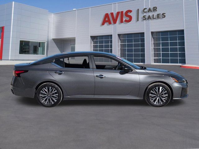 Thumbnail: 2025 Nissan Altima - 5