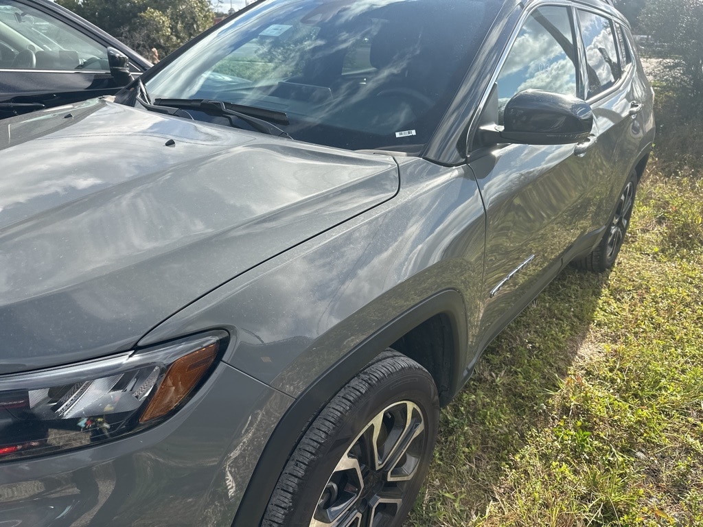2023 Jeep Compass Limited's photo