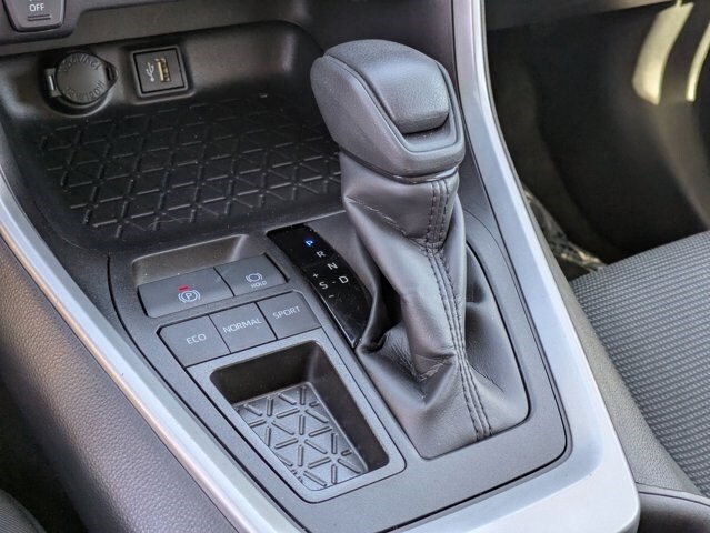 Thumbnail: 2025 Toyota RAV4 - 19