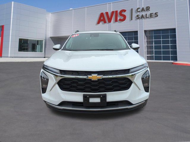 Thumbnail: 2025 Chevrolet Trax - 2