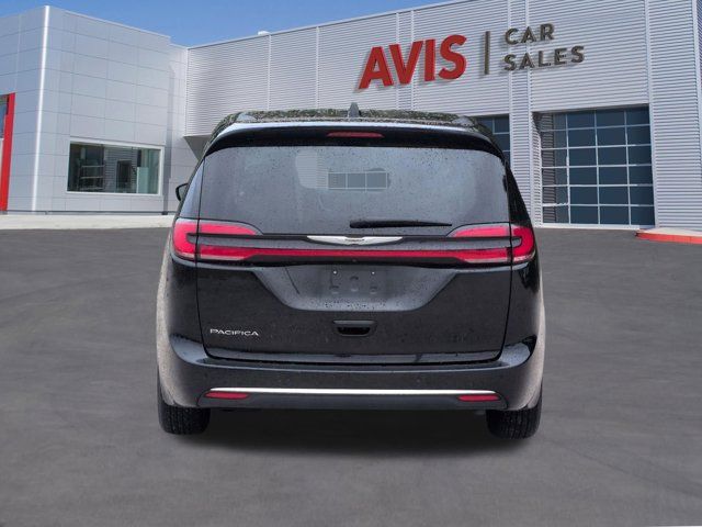 Thumbnail: 2024 Chrysler Pacifica - 7