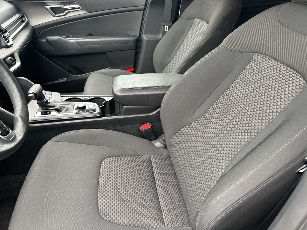 Thumbnail: 2023 Kia Sportage - 4