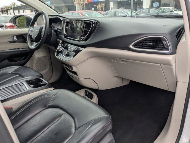 Thumbnail: 2023 Chrysler Pacifica - 28