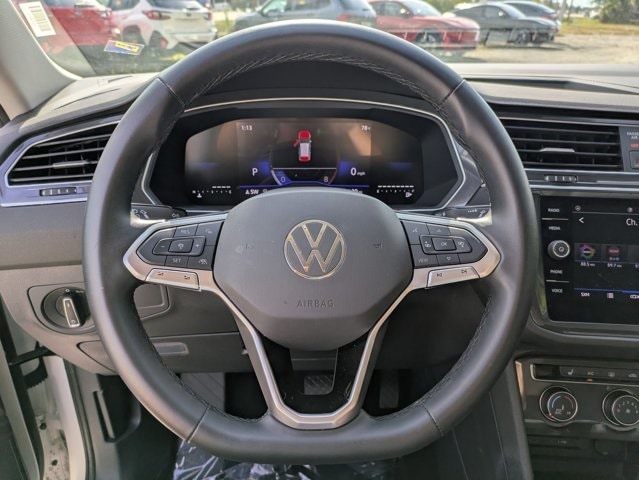 Thumbnail: 2024 Volkswagen Tiguan - 15