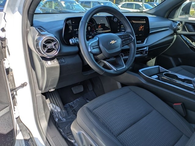 Thumbnail: 2025 Chevrolet Equinox - 14