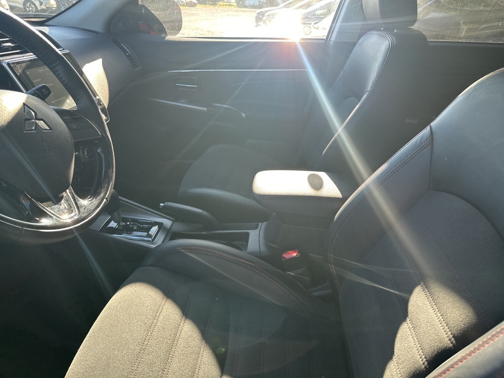 Thumbnail: 2024 Mitsubishi Outlander Sport - 6