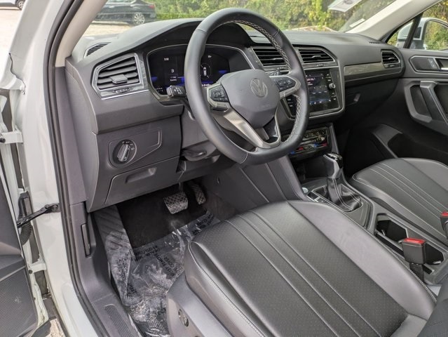 Thumbnail: 2024 Volkswagen Tiguan - 5