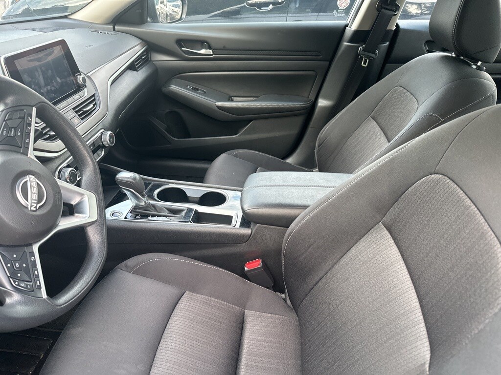 2024 Nissan Altima 2.5 SV photo 3